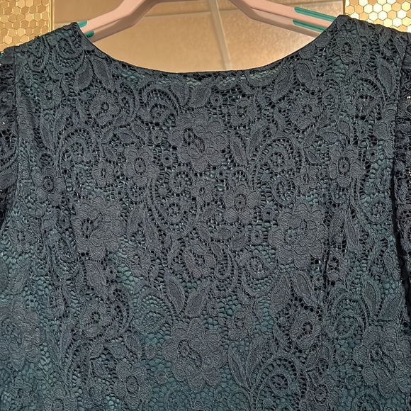 Studio One hunter green lace dress. - Picture 4 of 6